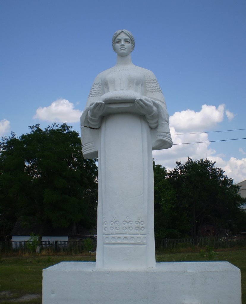 Памятник женщины с хлебом и солью, Еланец
