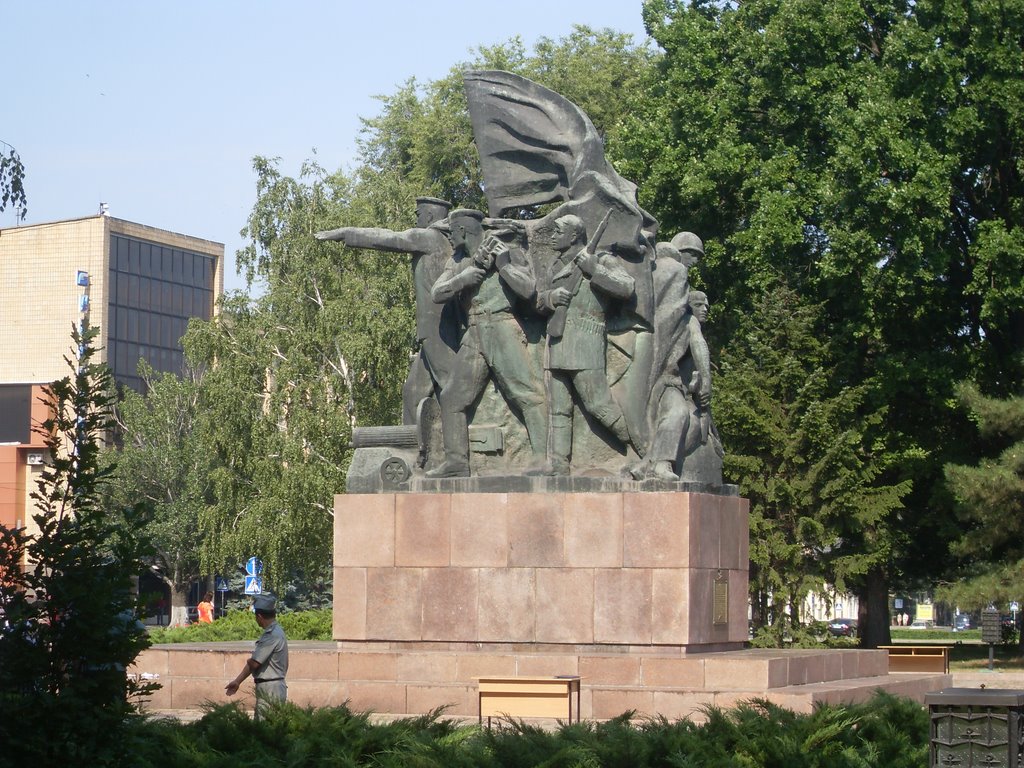 Николаев. памятник Ольшанцам., Николаев