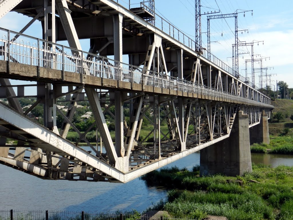 Железнодорожный мост через Южный Буг, Первомайск