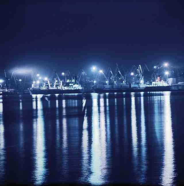 Ночные огни порта, Ильичевск