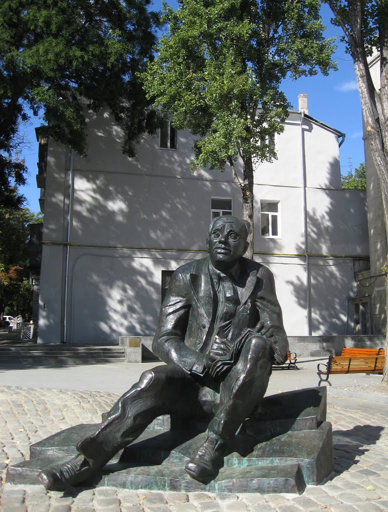 Памятник Исааку Эммануиловичу Бабелю, Одесса