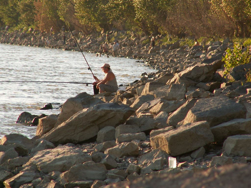 Pescar la Dunare, Рени