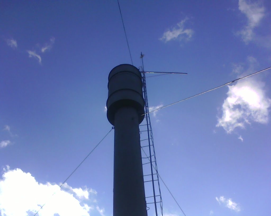 Водонапорная башня, на ней антена Евронет, Глобино