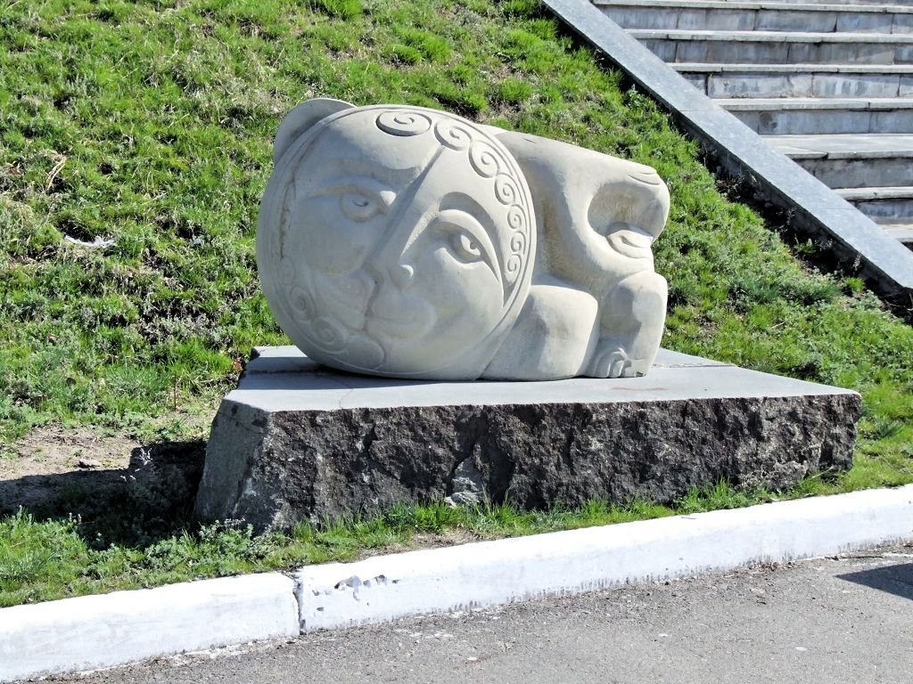 Sculpture. Apr, Кременчуг