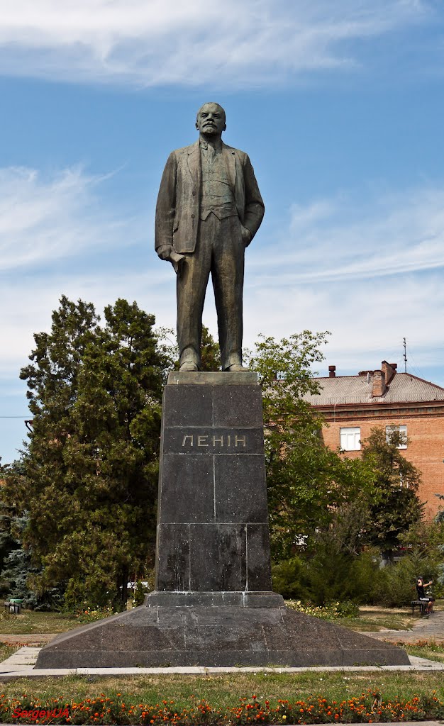Памятник В.И. Ленину, Полтава