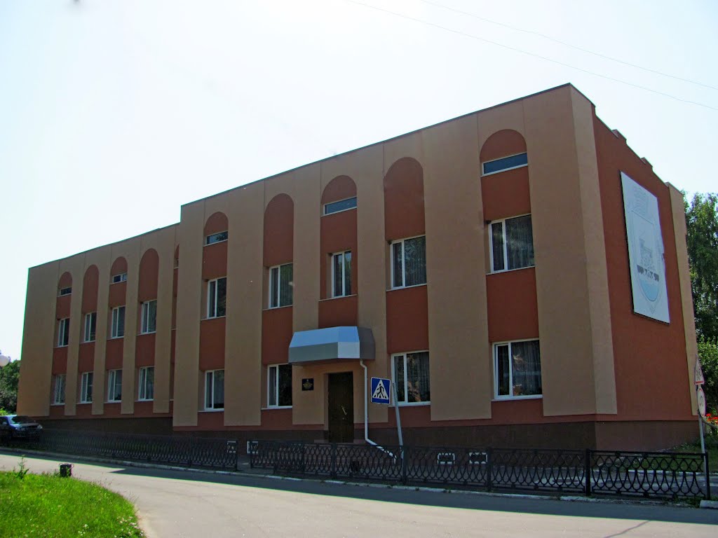Музыкальная школа в пгт. Млинов., Млинов