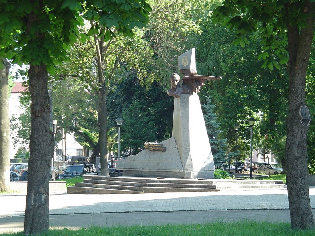 Памятник бійцям за незалежність, Ровно