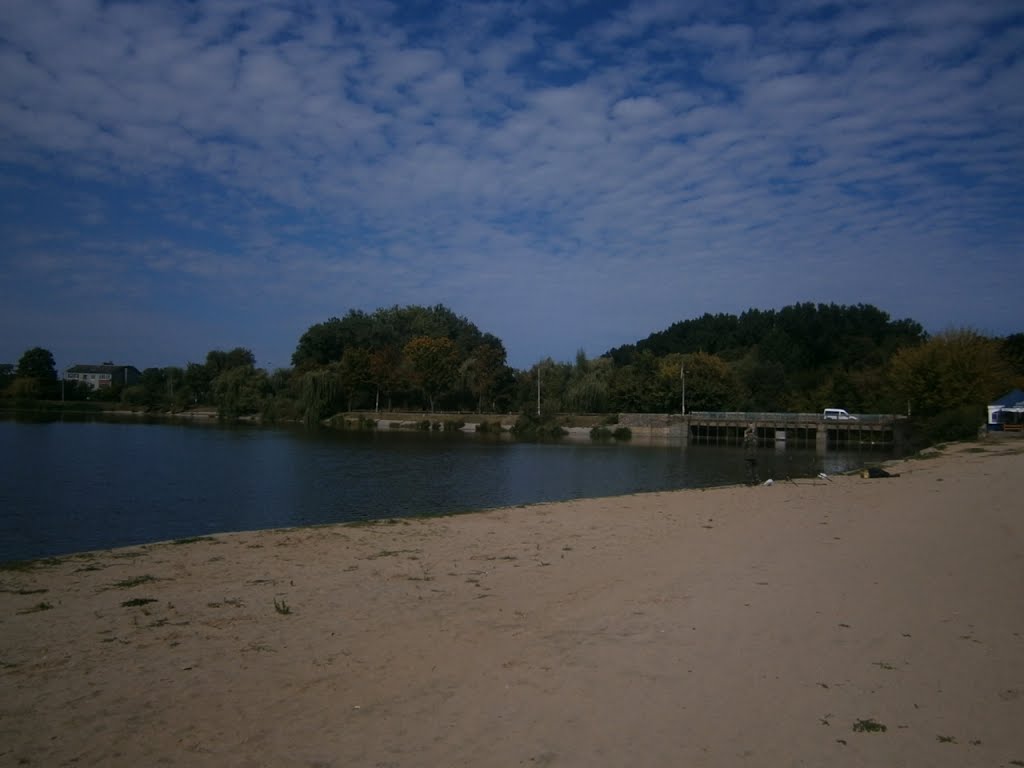 Lake and beach, Ровно