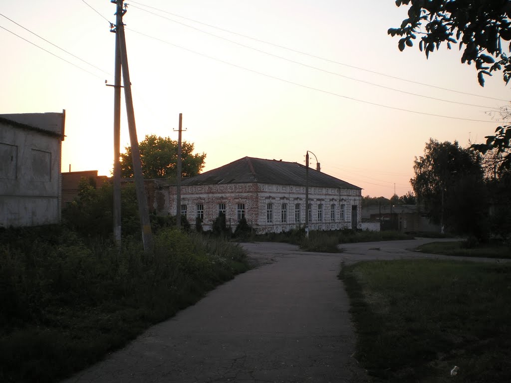 Мебельная фабрика, администрация, Белополье