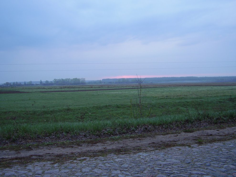 Панорама с дороги на с. Знобь-Трубчевская на восходе солнца, Знобь-Новгородское