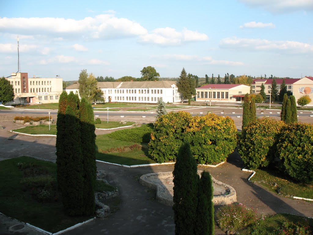 Lipova Dolina, center city, school, Липовая Долина