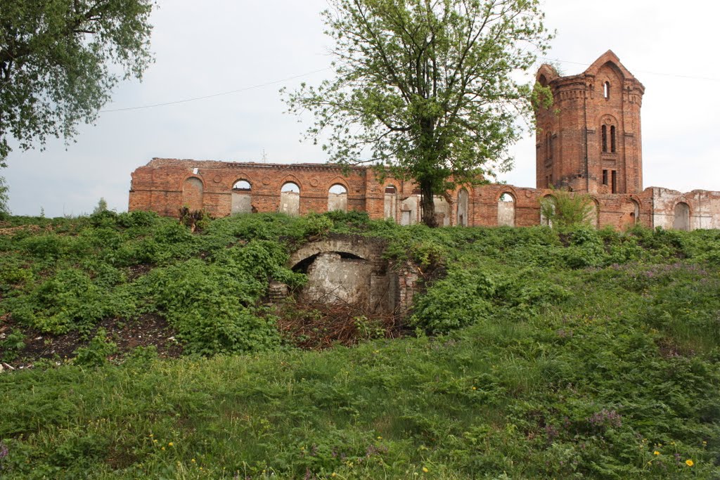 Руины в центре, Путивль
