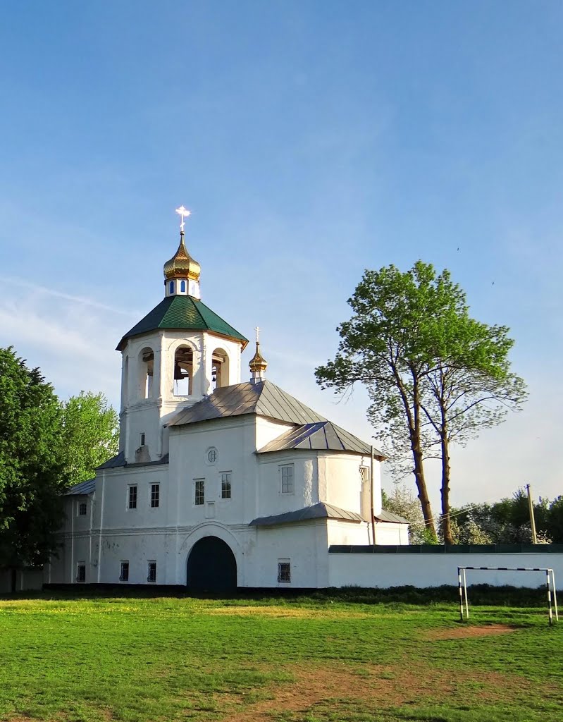 Путивль - Хрестовоздвиженська надбрамна церква, 1697-1707, Путивль