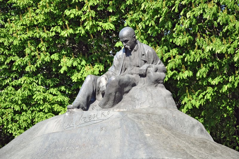 Ромны. Памятник Шевченко, Ромны