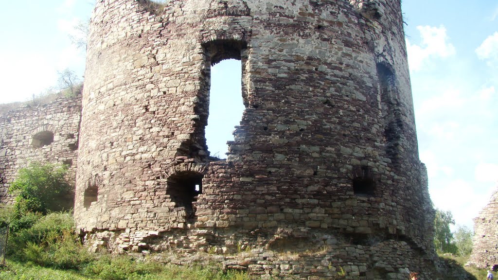 Buczacz - ruiny zamku  ==  ruins of a castle    -    info com 1, Бучач