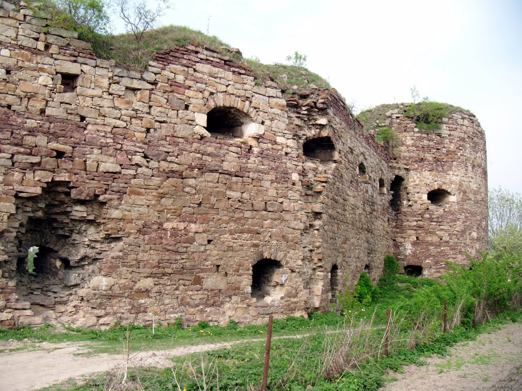 BUCZACZ (Бучач, בוצאץ) Ruiny zamku z XIV w. The ruins of the medieval castle., Бучач