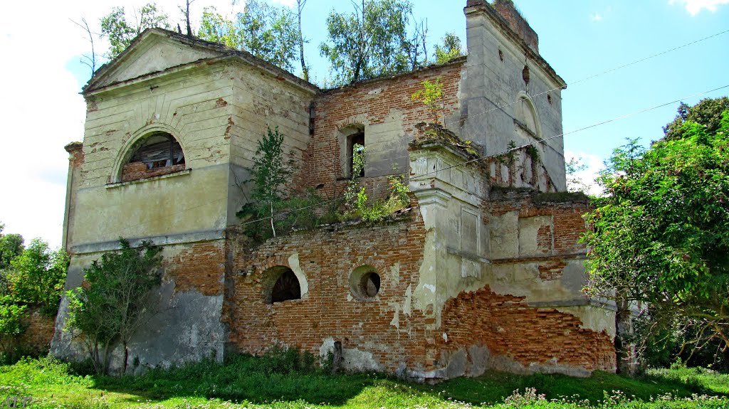 Руины костела Святого Станислава,построенные семьей Мнишеков в 1757г, Вишневец