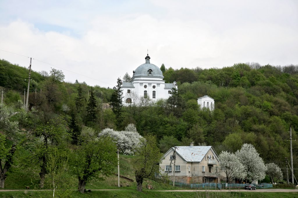 Струсів, Basilian monastery church (1770), Заложцы