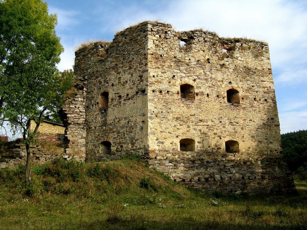 Золотий Потік. Замок. Південна вежа.(1625р.) / Zolotiy Potik. Castle-fortress. Southern tower. (1625), Золотойпоток