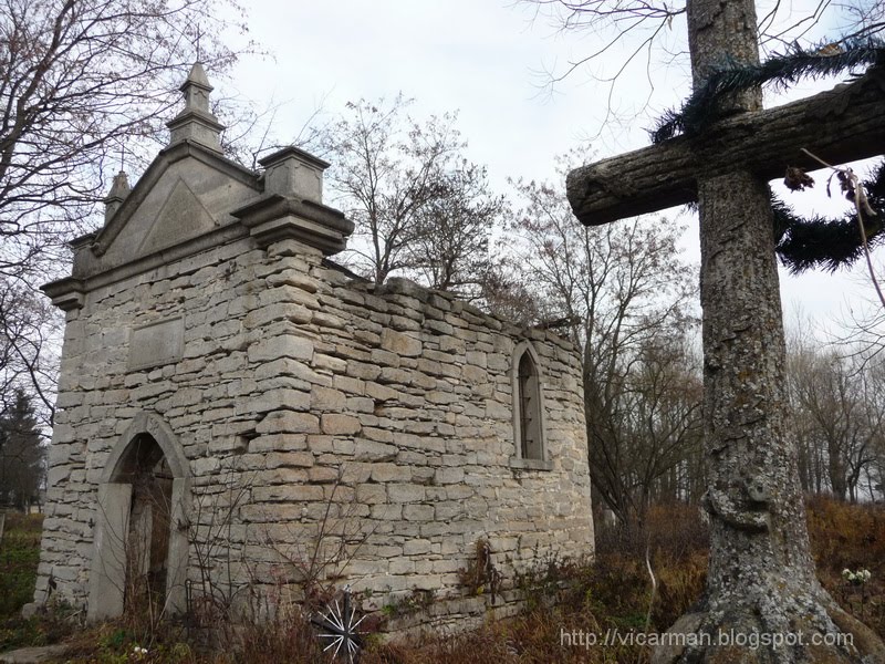Озерна. Каплиця-гробівець на цвинтарі 1858. || Ozerna. Chapel-tomb at the cemetary 1858., Козлов