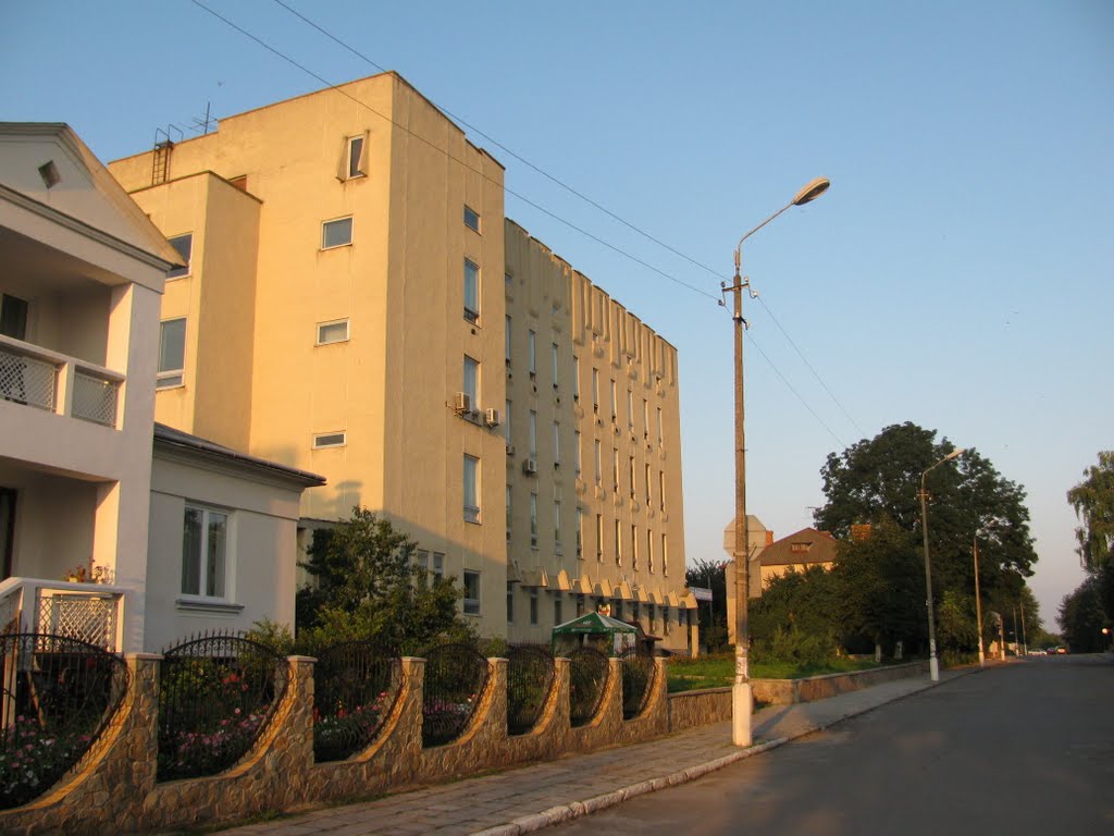 Будинок податкової адміністрації та Укртелекому/House of tax administration and Ukrtelekomu, Козова