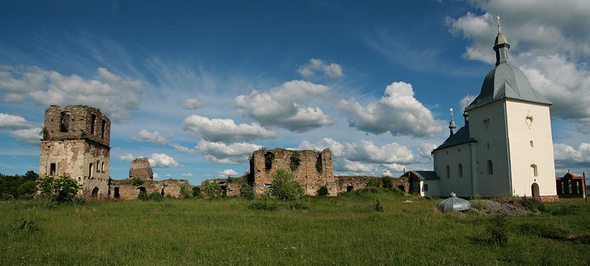 ancient ruins of cathedral in Terebovlya town, Теребовля
