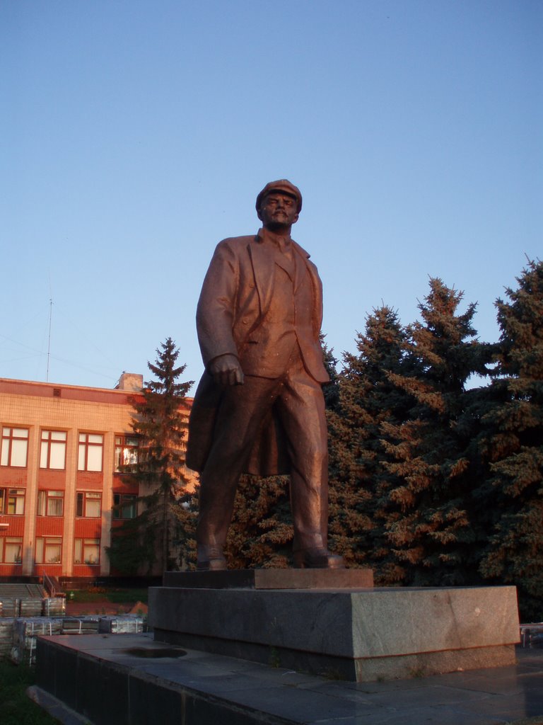 Памятник В.И. Ленину, Красноград