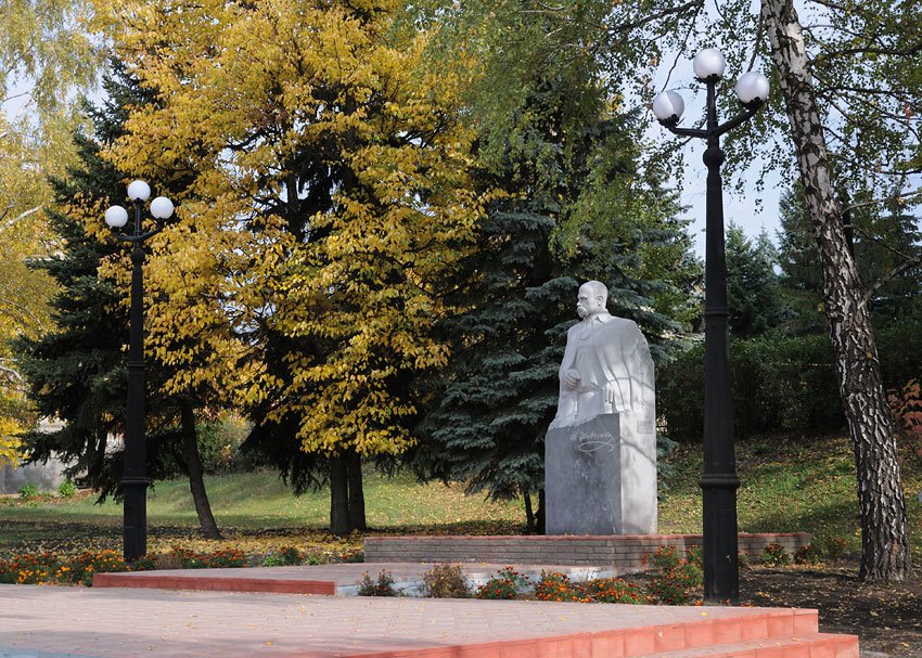 Памятник Т.Г.Шевченко, Купянск