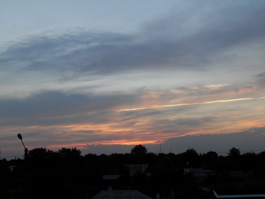 Вечернее небо над "малдаванкой", Лозовая