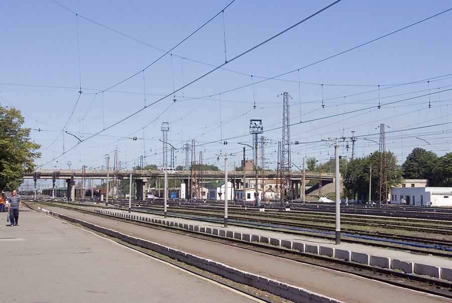 View to main traffic bridge from central railway station, Lozovaya (Lozova), Ukraine, 2007, Лозовая