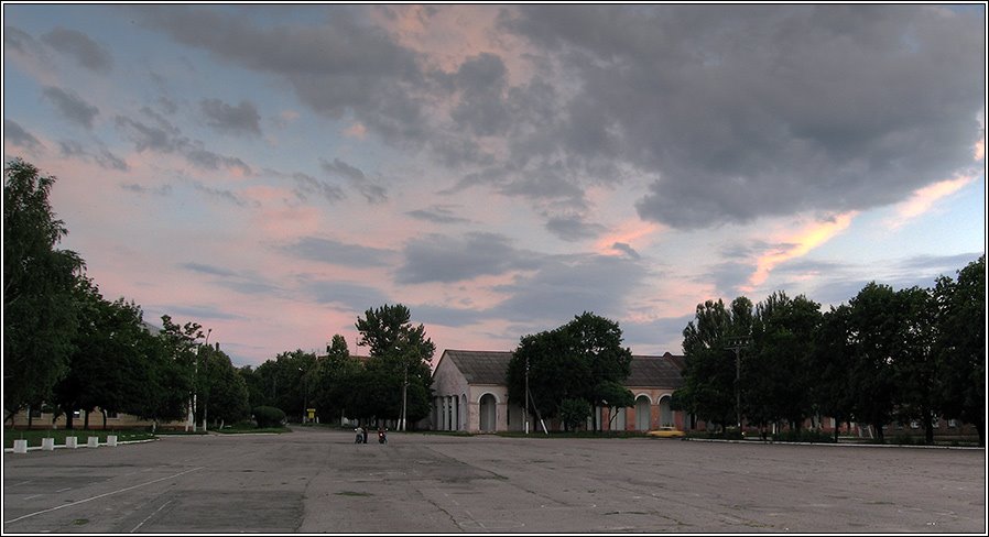 Lenin sq. in Chuguyev, Чугуев