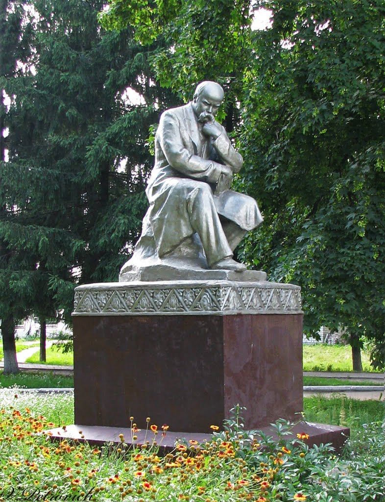 Памятник Т.Г.Шевченко в пгт Шевченково, Шевченково
