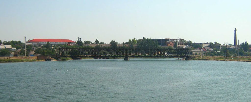Старый Ж-д. мост через пролив тонкий, Геническ