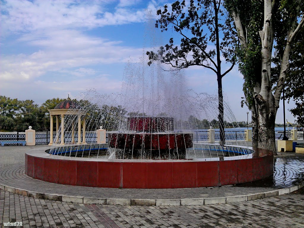 Fountain, Голая Пристань