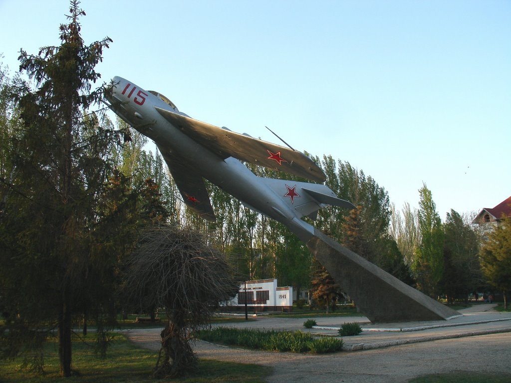 Армянск. Истребитель МиГ-15, Горностаевка