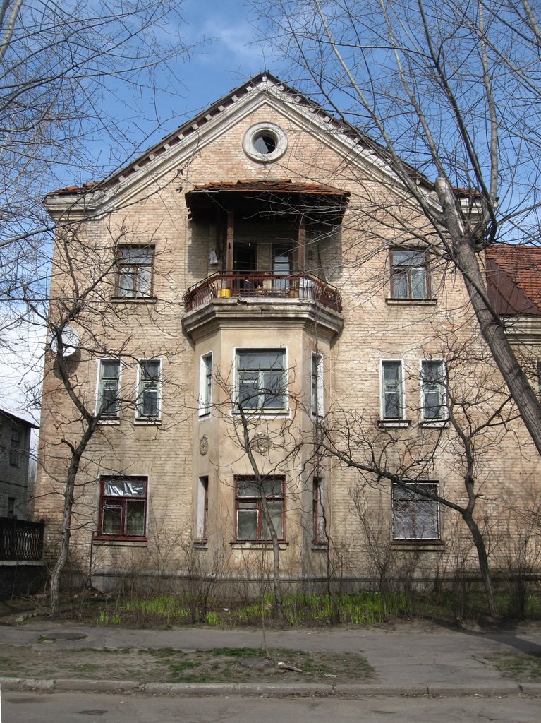 Фрагмент дома на улице Ленина.(Архитектура 50-х), Новая Каховка