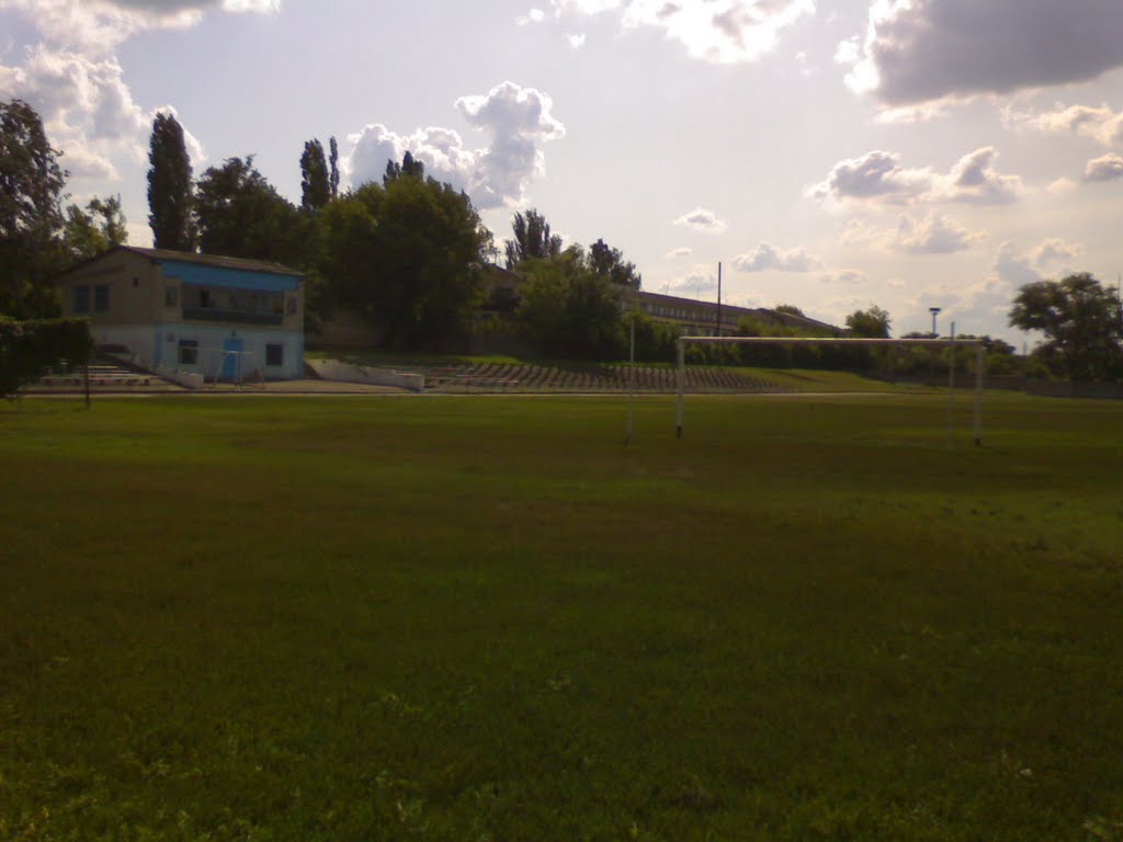 Стадион, Нововоронцовка