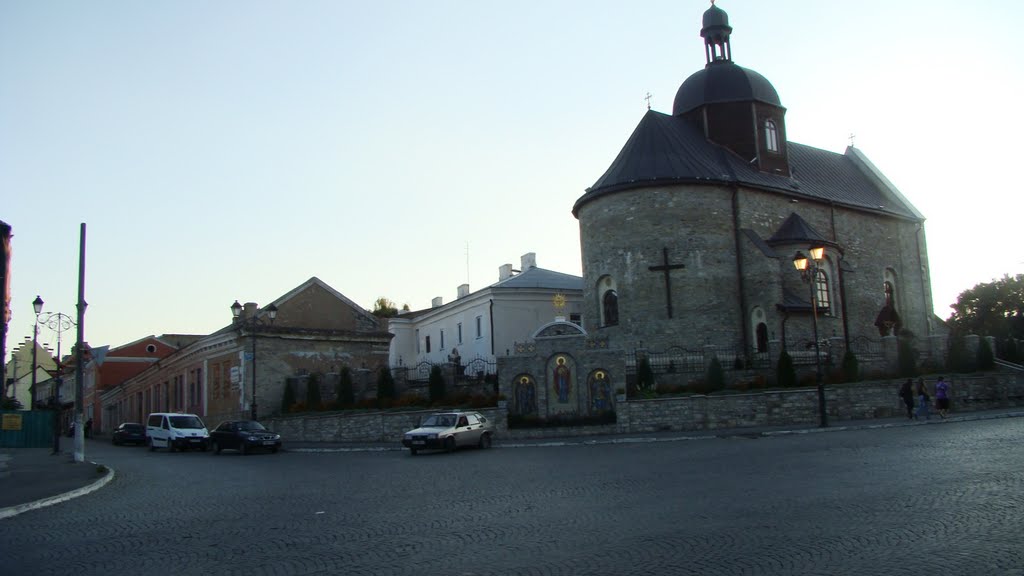 Kamieniec Podolski - kościół Świętej Trójcy, Каменец-Подольский