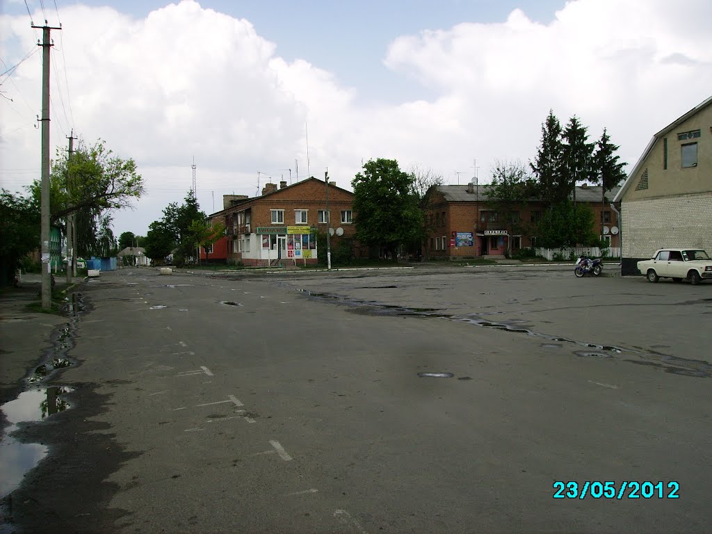 Базарная площадь-2, Летичев