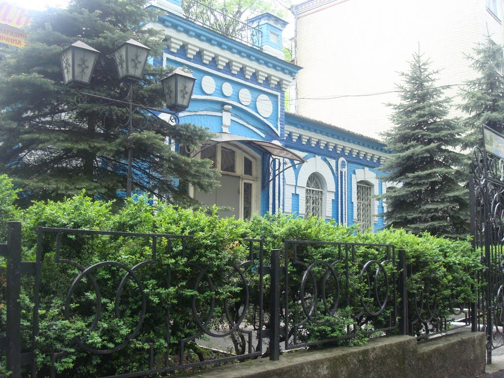 Старый красивый дом по улице Грушевского, Хмельницкий