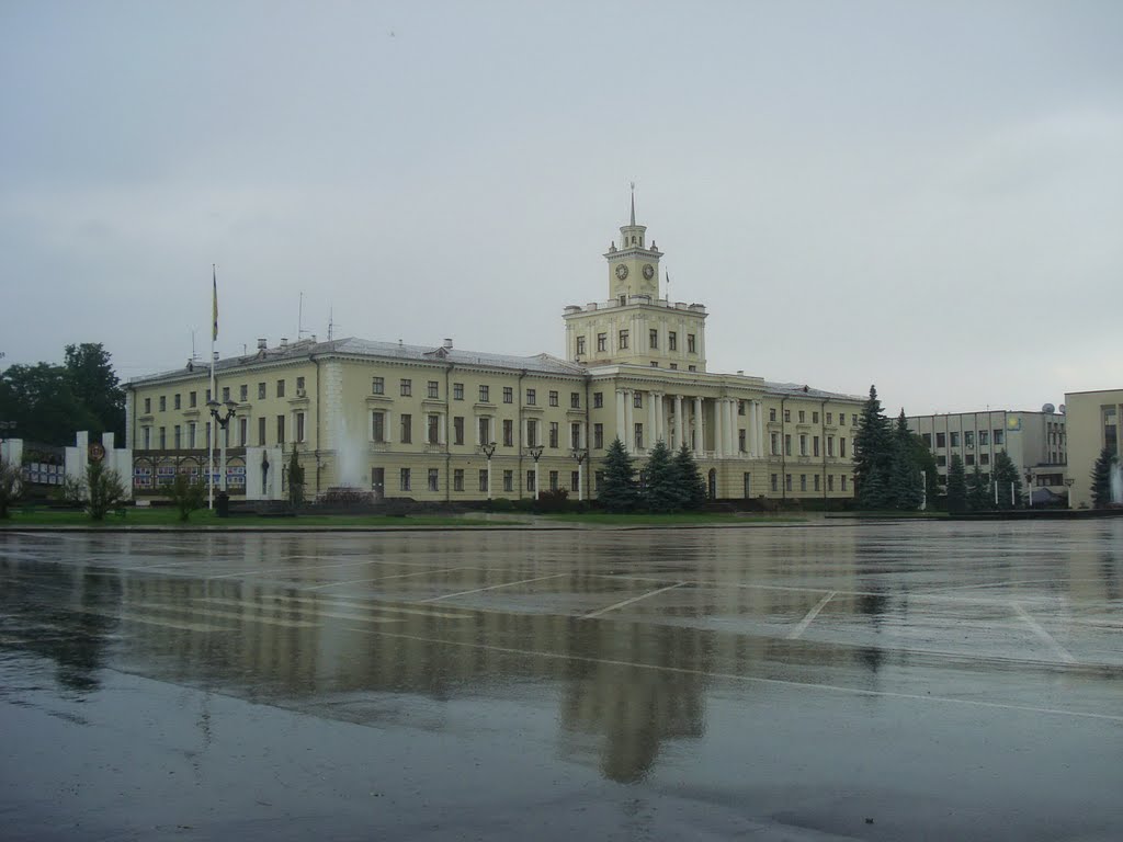 Rain on the Central Square (Rainy cityscapes), Хмельницкий