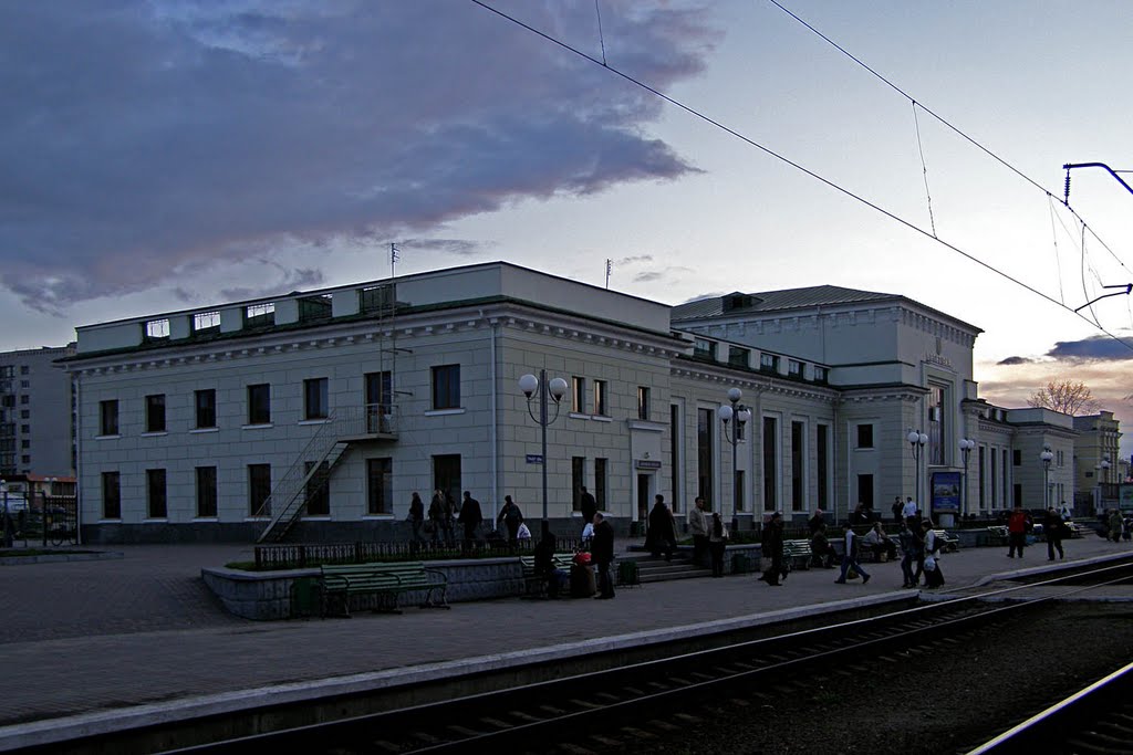 Вокзал станції Шепетівка, 30.04.2008, Шепетовка