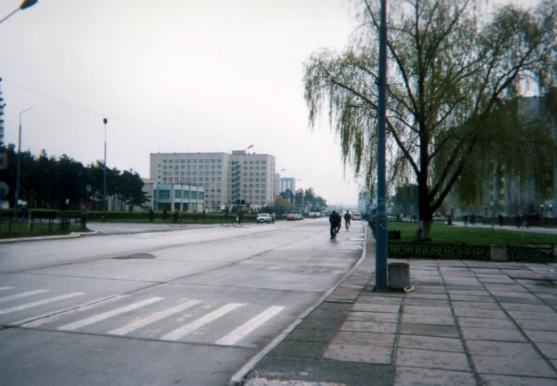 UKRAINE - Boulevard dans la Ville de Netechine, Нетешин