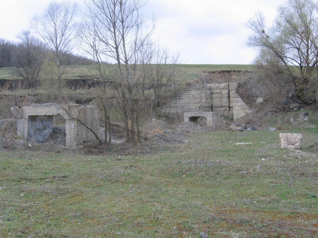 Камнедробилка (руины), Ерки
