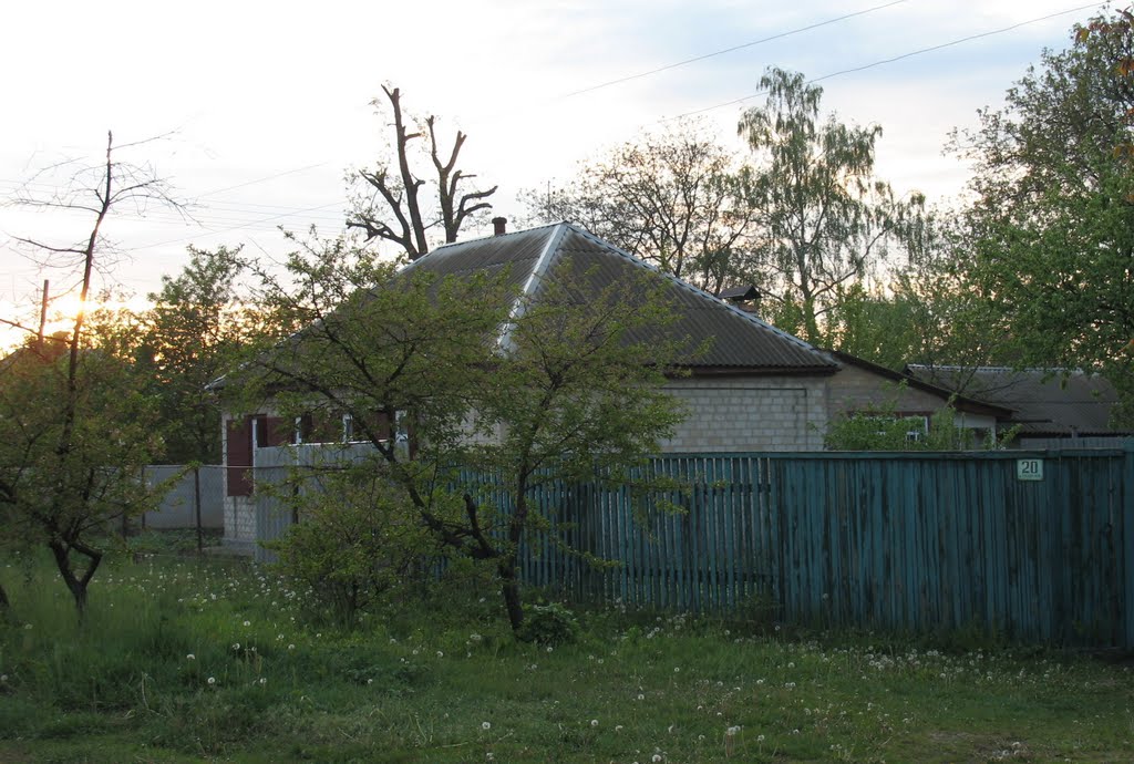Parents house of childhood. Smela. Chkalov str. May of 2009, Смела