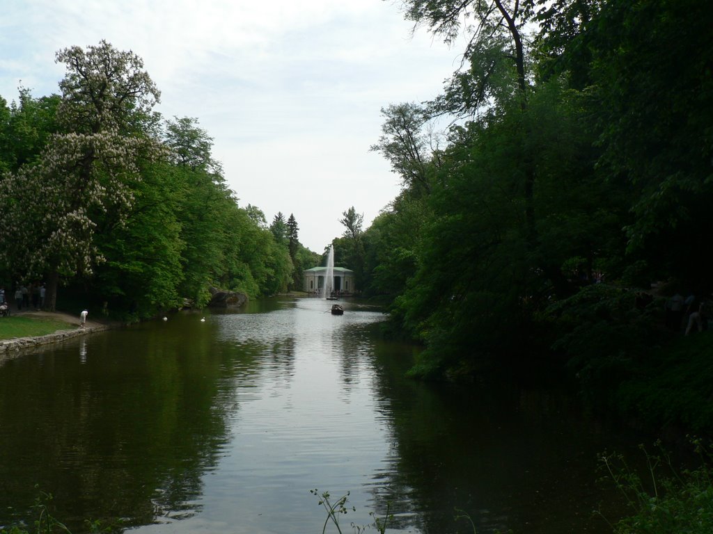 Pond with fountain in Sofiyevskiy park, Умань