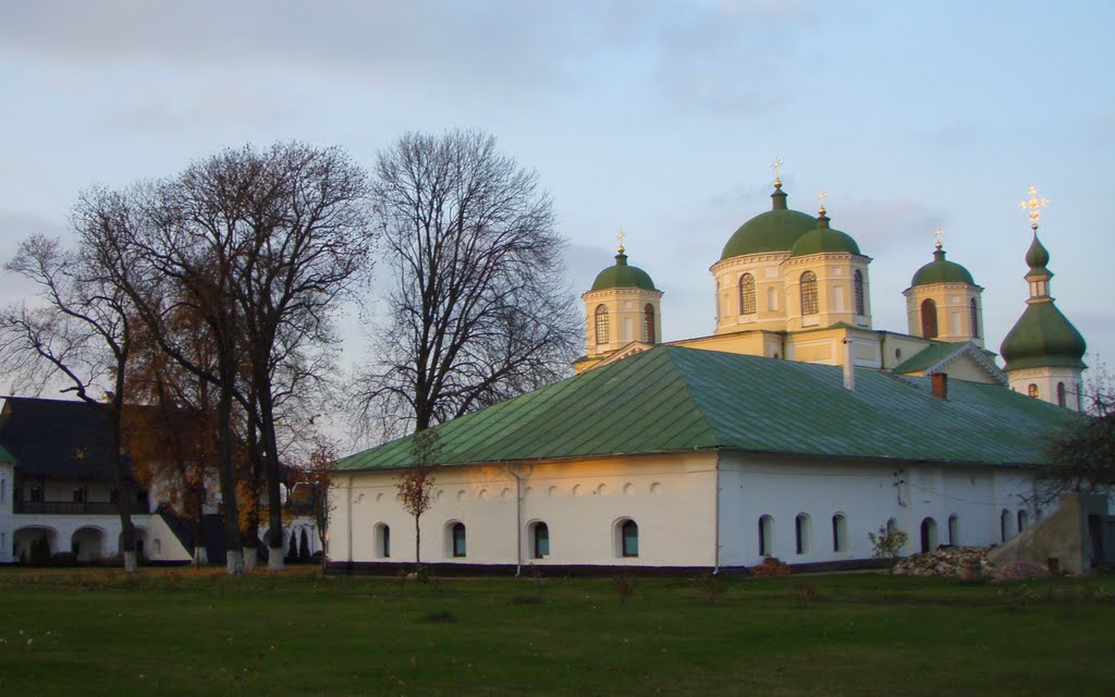 Спасо-Преображенский монастырь, Новгород Северский