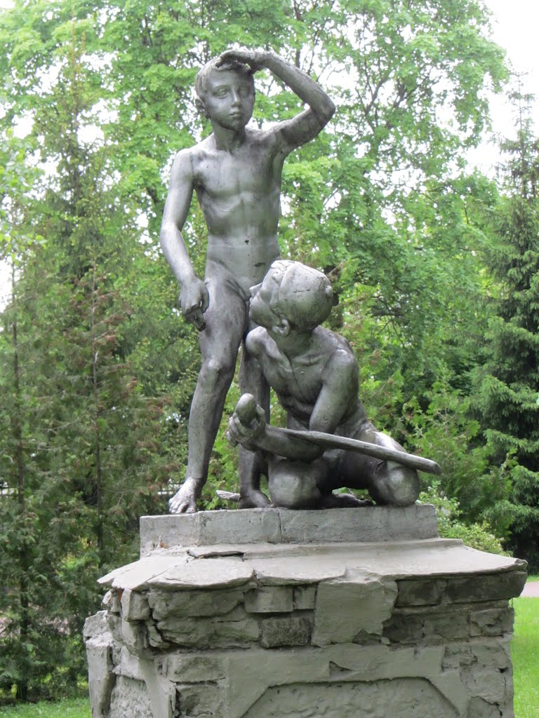 Памятник, Новгород Северский