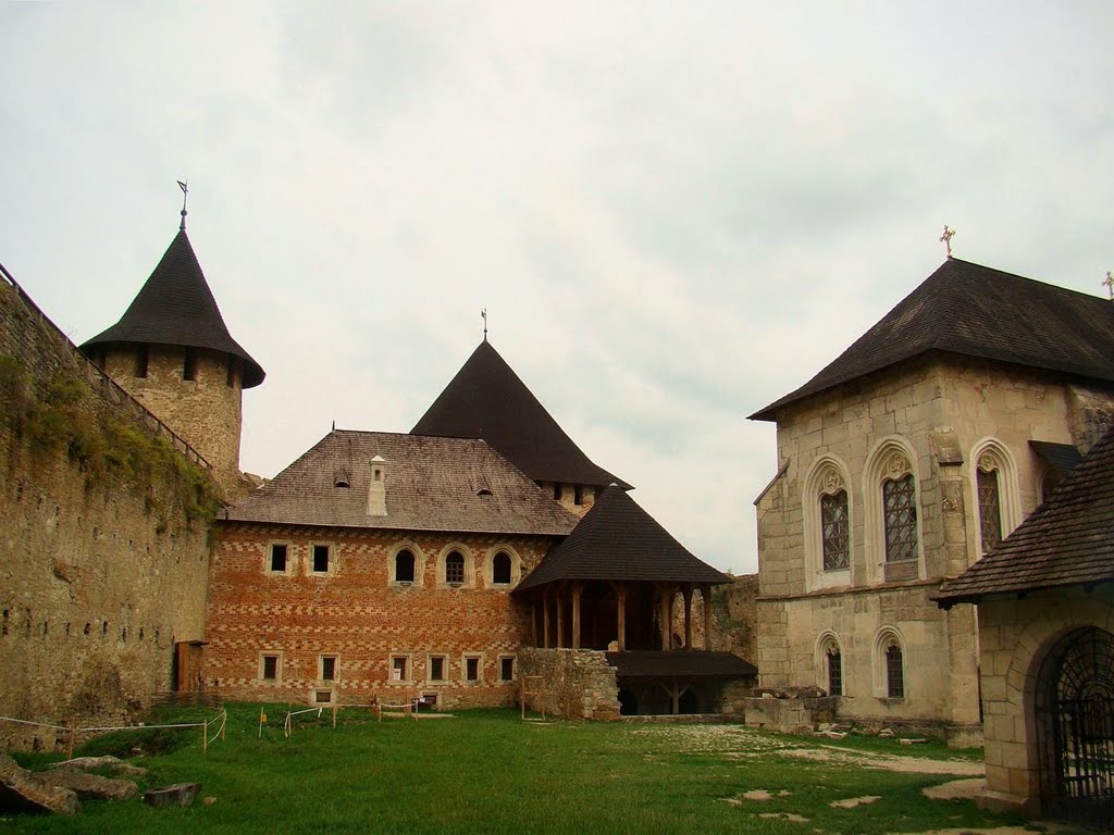 Хотин - подвіря замку , Khotyn - yard of the castle, Хотын - двор замка, Chocimiu - dziedziniec zamku, Хотин