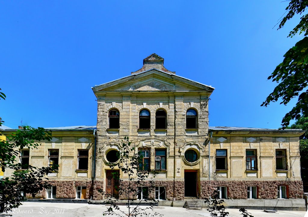 Former Jewish Hospital (1850), Черновцы